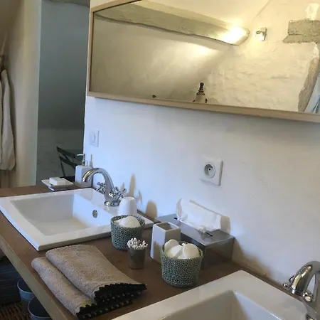 Panzió De Laval Saint-Cirq-Lapopie