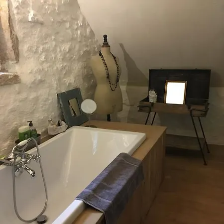 De Laval Saint-Cirq-Lapopie