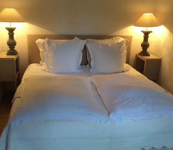 De Laval לינה וארוחת בוקר